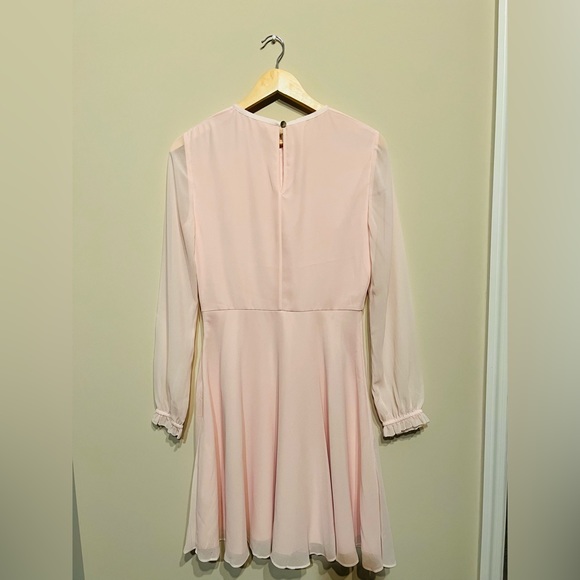 A lovely baby pink dress. Perfectly fitted yet comfortable - Picture 2 of 6